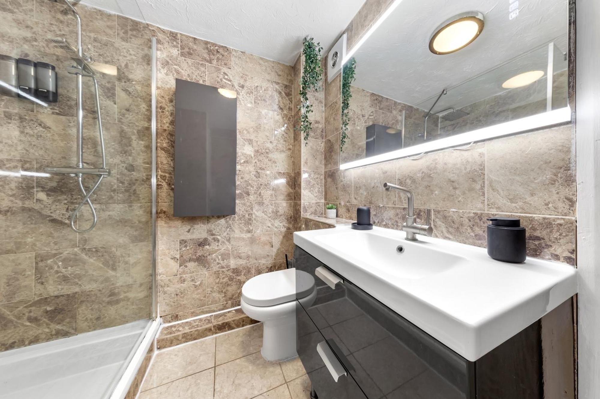 לונדון Quirky Canary 2Bed, Free Parking, Smart Tv & Games מראה חיצוני תמונה